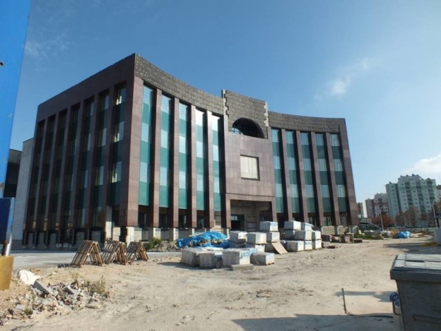 Budynek zamojskiego sądu: wkrótce znów ruszą prace