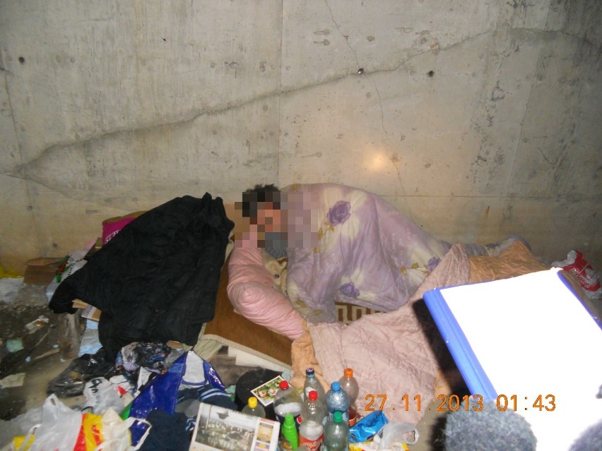 Bezdomni w Jastrzębiu: ZOBACZ, jak mieszkają. TO SZOK