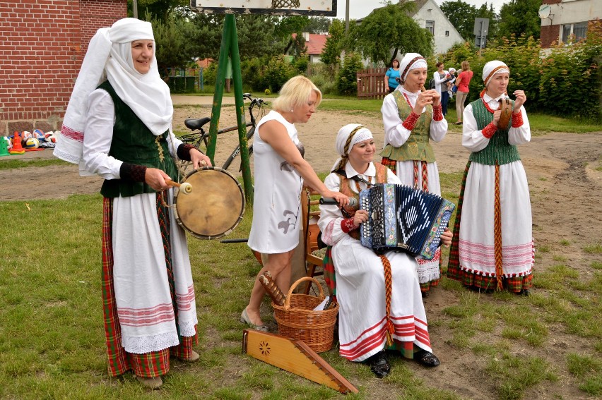 Litwini zwiedzali Skarszewy i okolice ZDJĘCIA