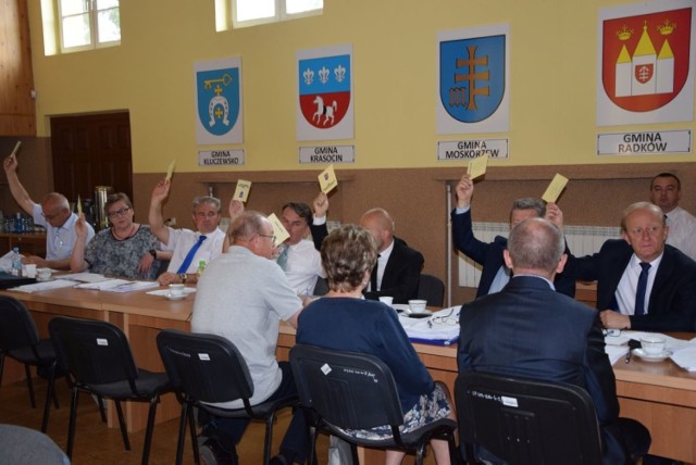 Rada Powiatu Włoszczowskiego udzieliła zarządowi absolutorium za wykonanie ubiegłorocznego budżetu powiatu.