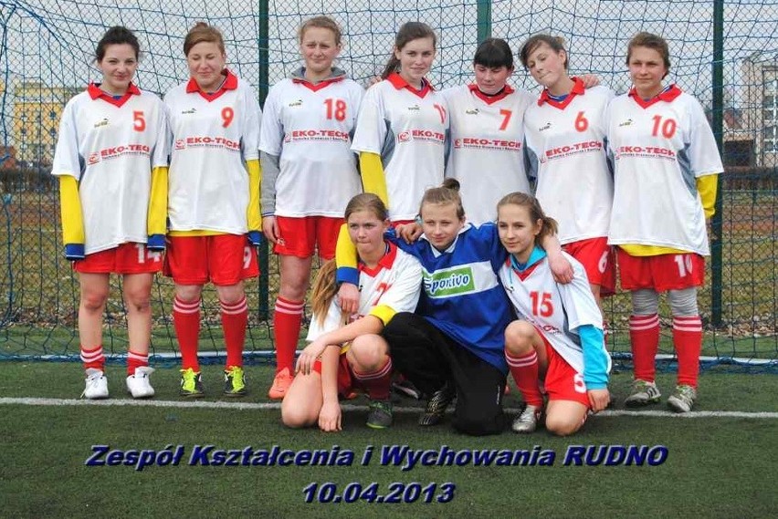 Reprezentacja Gimnazjum nr 3 w Malborku awansowała do kolejnego etapu turnieju Coca-Cola Cup