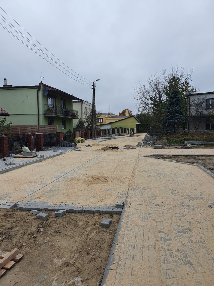 Trwają prace nad przebudową ulicy Różanej w Rogoźnie