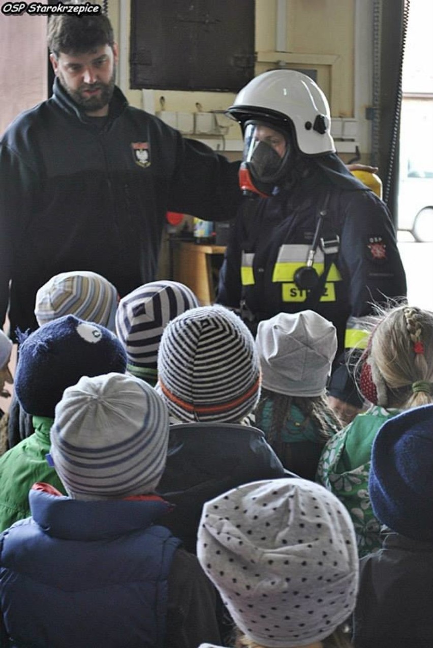 Dzieci u strażaków ze Starokrzepic [FOTO]