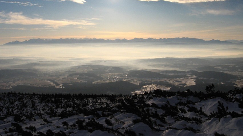 Zimowa aura na Babiej Górze - zdjęcia archiwalne.