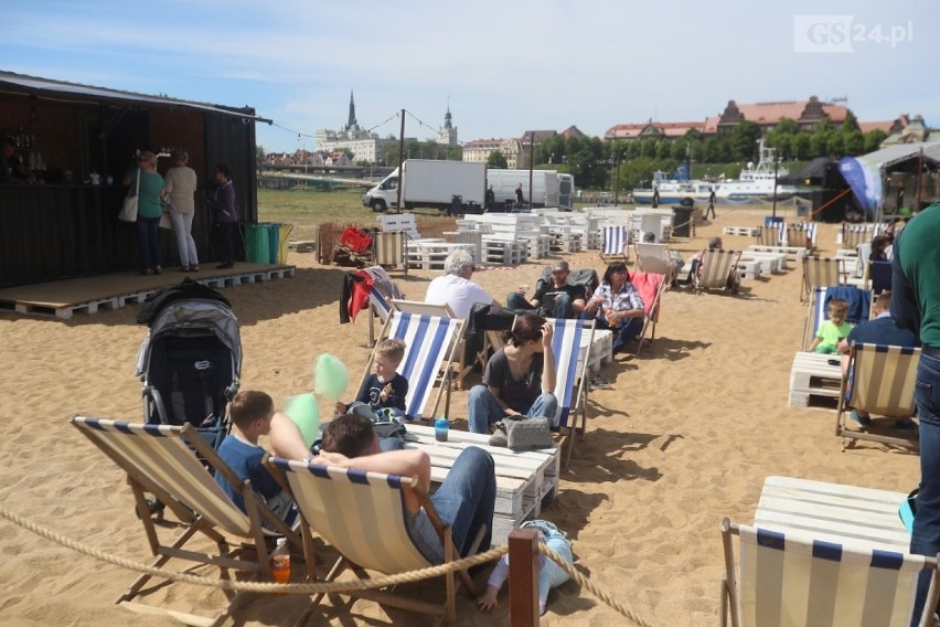 Plaża w Szczecinie już czynna! Od rana impreza na Wyspie Grodzkiej, wieczorem koncerty [ZDJĘCIA, WIDEO]