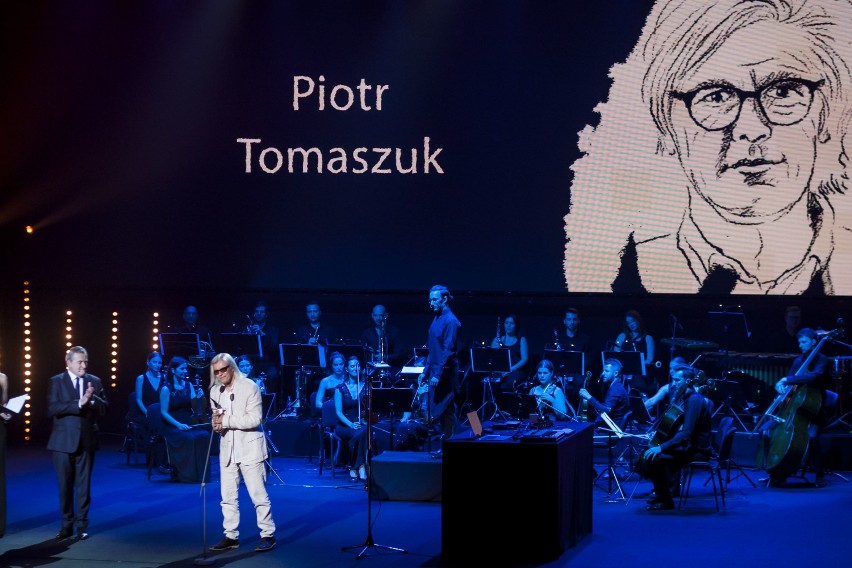 Nagrodzony w kategorii "teatr" Piotr Tomaszuk