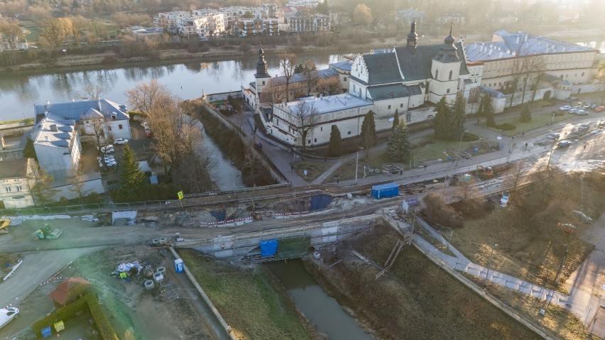 Przebudowa Kościuszki i Zwierzynieckiej. Odbudowują most na Rudawie, zamknięcie kolejnego odcinka