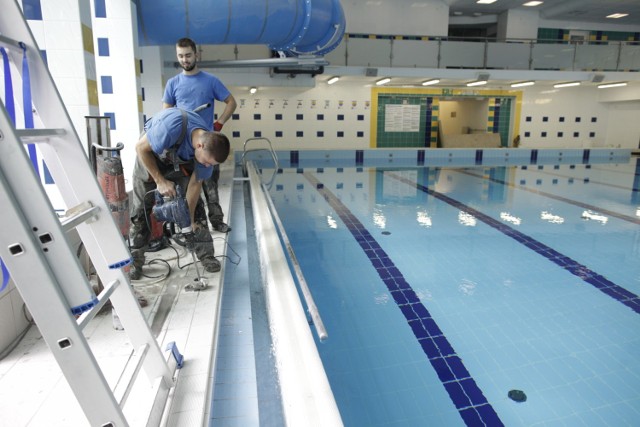 Anna Wesołowska, wicedyrektor w Miejskim Ośrodku Sportu i Rekreacji zapewnia, że jeszcze w tym tygodniu jacuzzi będzie działać.