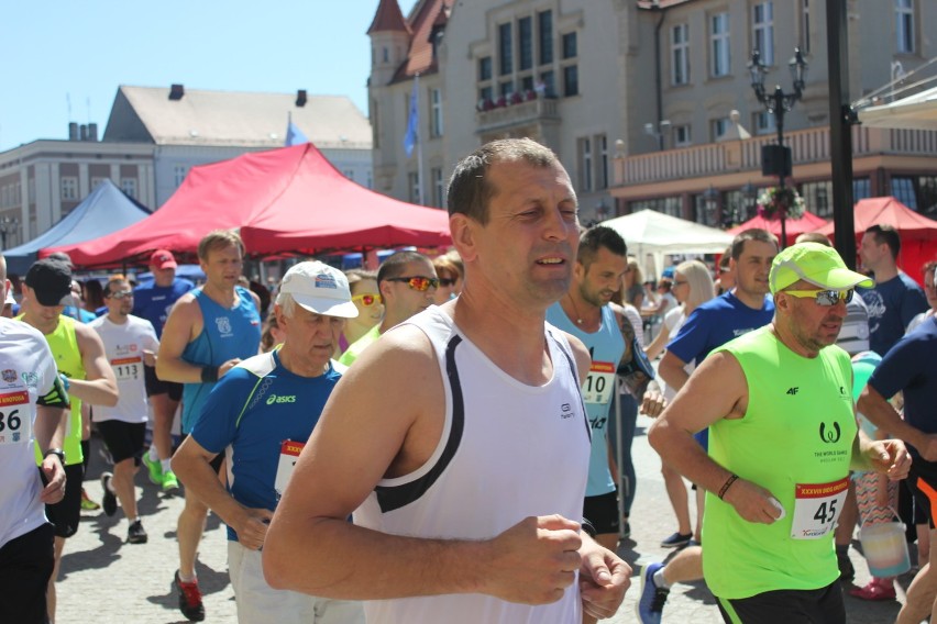 Kolejna edycja Biegu Krotosa przed nami. Dziś powspominajcie z nami na zdjęciach i filmach ubiegłoroczną edycję 