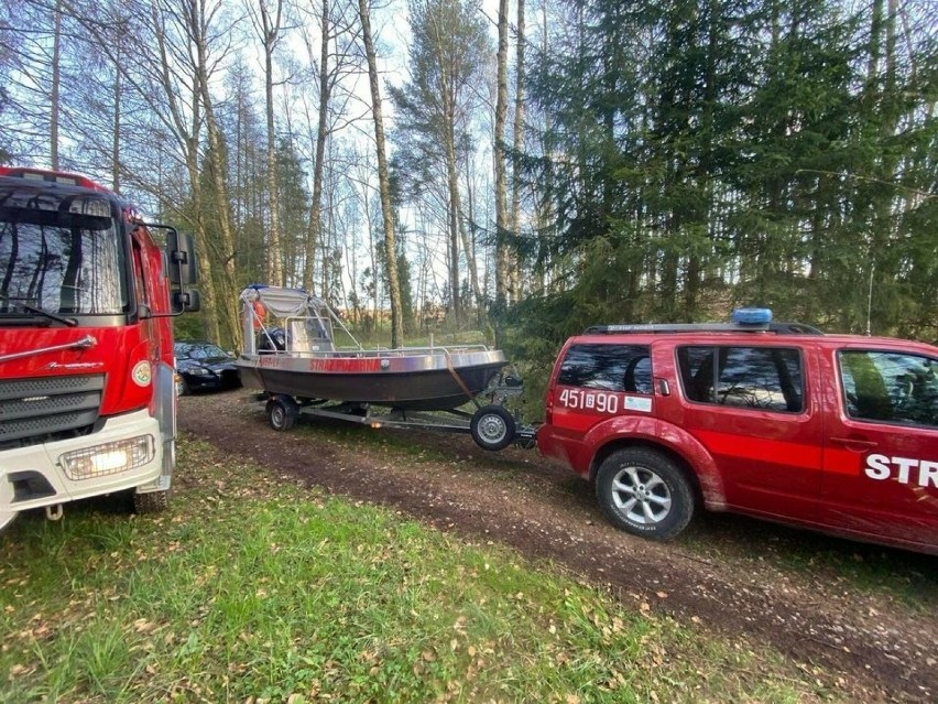 W jeziorze Łąkie w Szumlesiu Królewskim w gm. Nowa Karczma utonął 43-letni mężczyzna