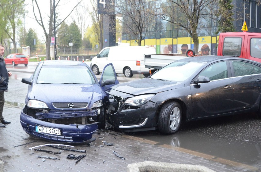 Wypadek na Domaniewskiej. Mogą być utrudnienia!