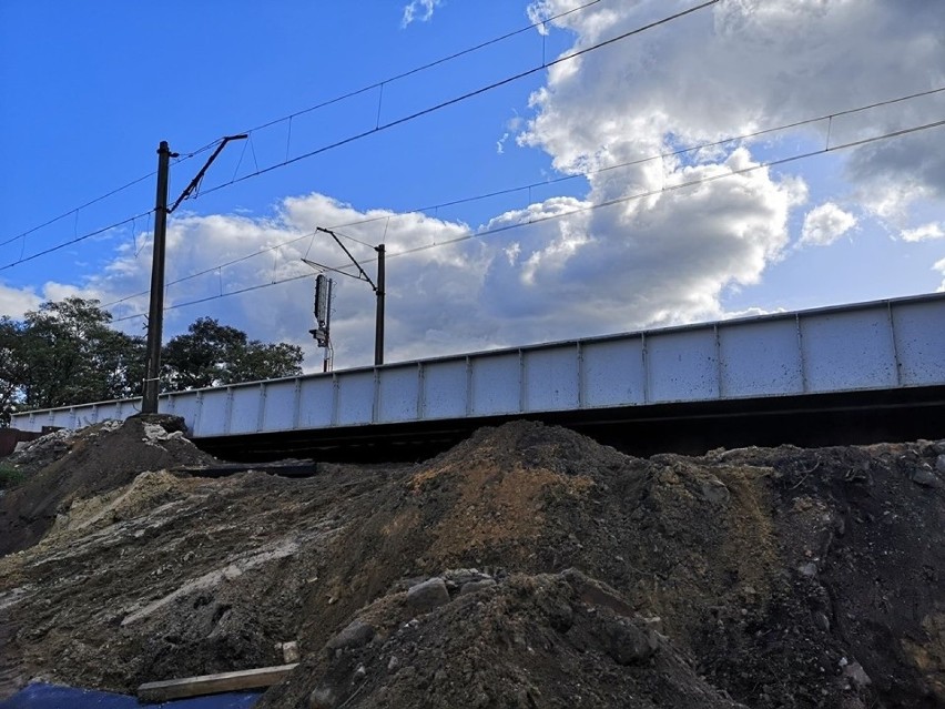 Stawiają nowy wiadukt na ulicy Długiej [ZDJĘCIA]