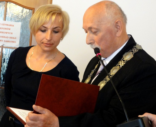 Od lewej: Adrianna Staniszewska i Franciszek Kupracz, wójt gminy Darłowo