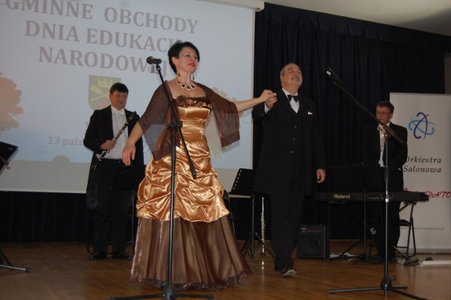 Dla nauczycieli śpiewali w piątkowe popołudnie w sali widowiskowej w Sadkach Anna Malus -Wróblewska i Orlin Bebenow