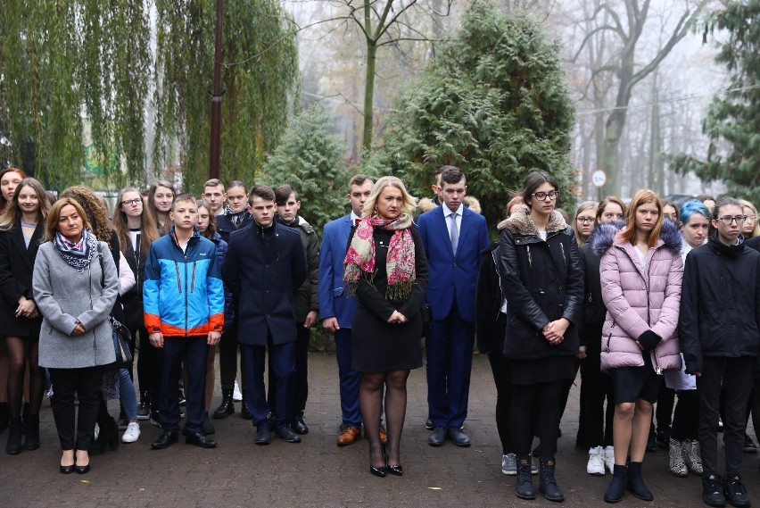 Ślubowanie uczniów w ZS CKZ w Bujnach. Szkoła podpisała...