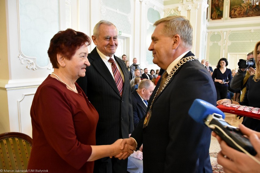 Już 50 lat razem. Pary z Białegostoku świętowały swoje złote gody (zdjęcia)                          