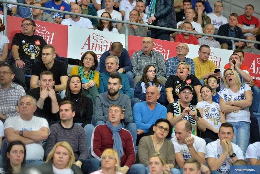 Kibice i Cheerleaders Włocławek podczas meczu Anwil Włocławek - Hapoel Bank Jahav Jerozolima 102:107 [zdjęcia]
