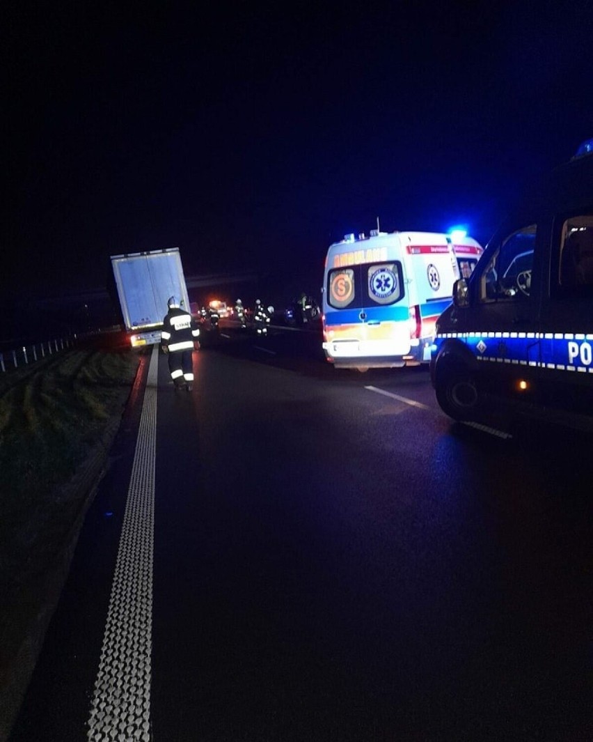 Poważny wypadek na S7 na północ od Krakowa. Trzy auta
