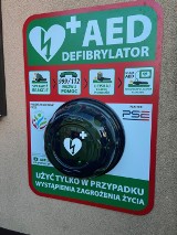 Defibrylatory dla mieszkańców gminy Kuślin. Nowe AED pojawiły się w Głuponiach i Michorzewie! 