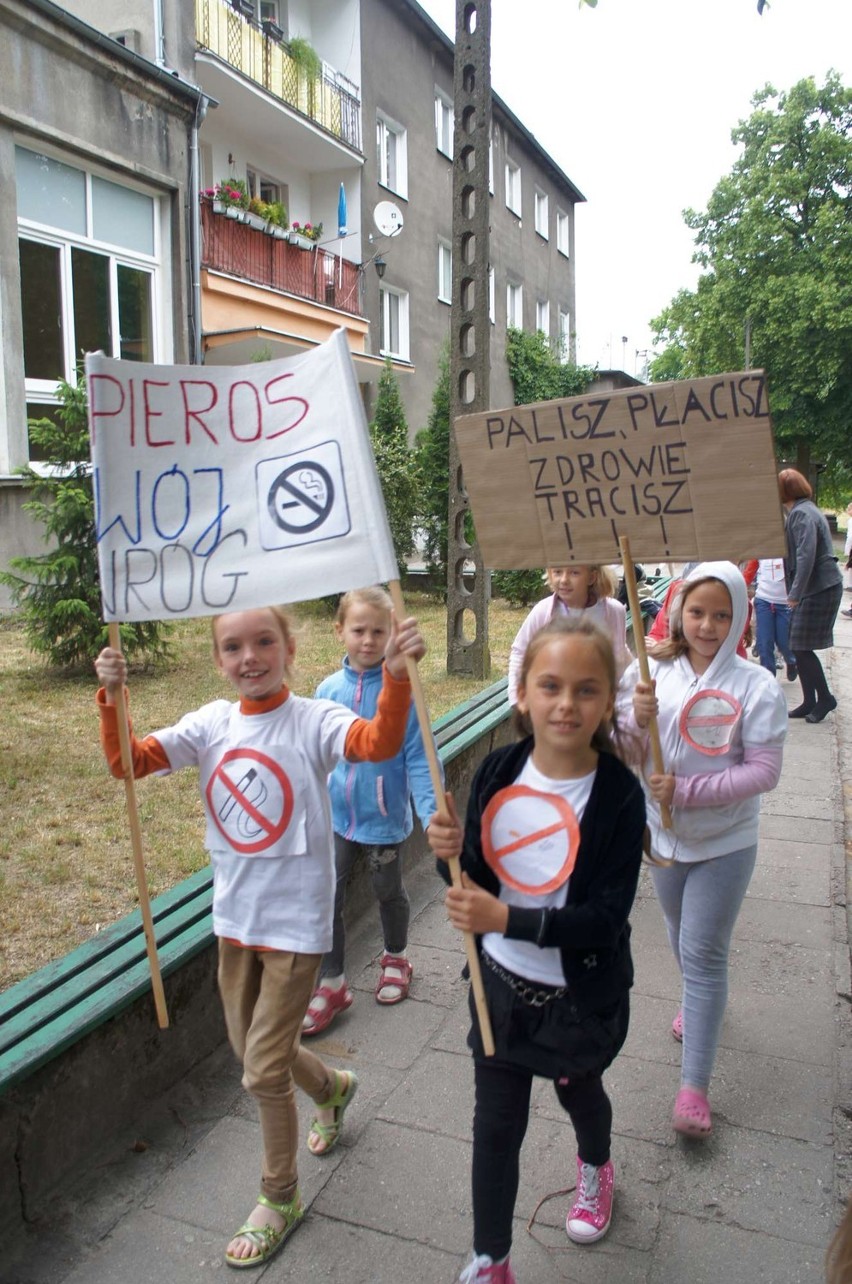 31 maja - Dzień Bez Papierosa. Młodzież manisestowała sprzeciw