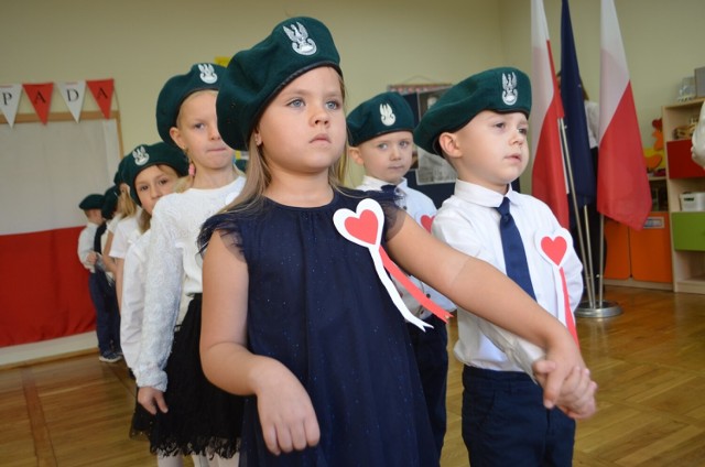 Przedszkolaki z filii PP 21 przy ul. Jagiellońskiej wystąpiły z okazji Dnia Niepodległości
