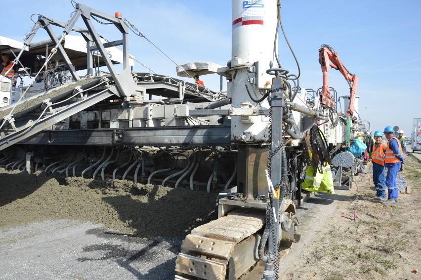 Budowa A1 w Łódzkiem: Wznowiono prace na odcinku Piotrków -...