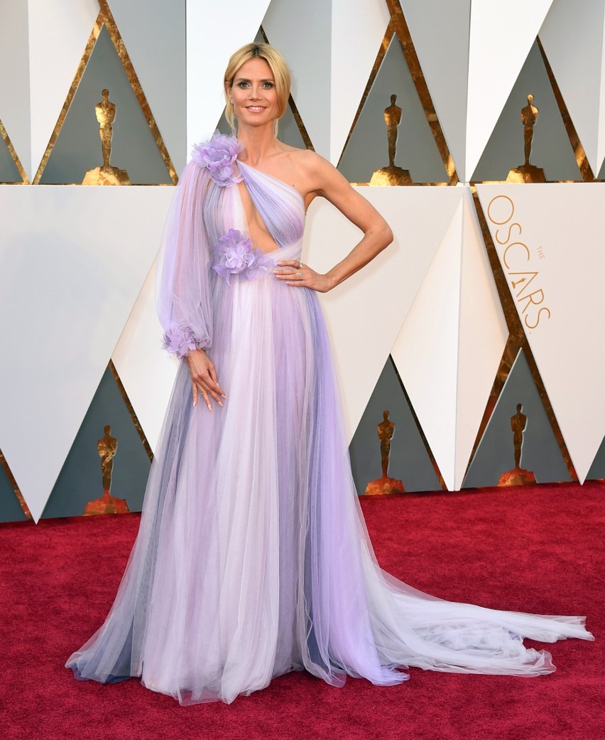 Oscary 2016. Czerwony dywan nie zawiódł, Heidi Klum jak "wybuch konfetti"