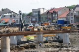 Budowa nowego mostu w Żywcu. Robotnicy będą pracować również w nocy [ZDJĘCIA]