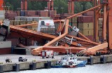 Gdynia: Rozpoczęcie demontażu suwnicy zniszczonej uderzeniem Steny Spirit