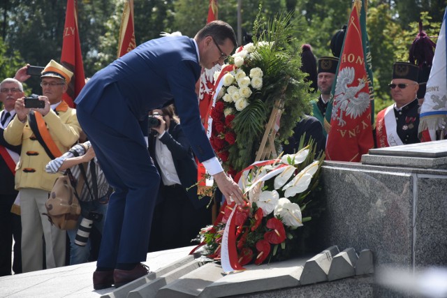 Jastrzębie-Zdrój: premier Mateusz Morawiecki dziękował górnikom pod pomnikiem Porozumień Jastrzębskich