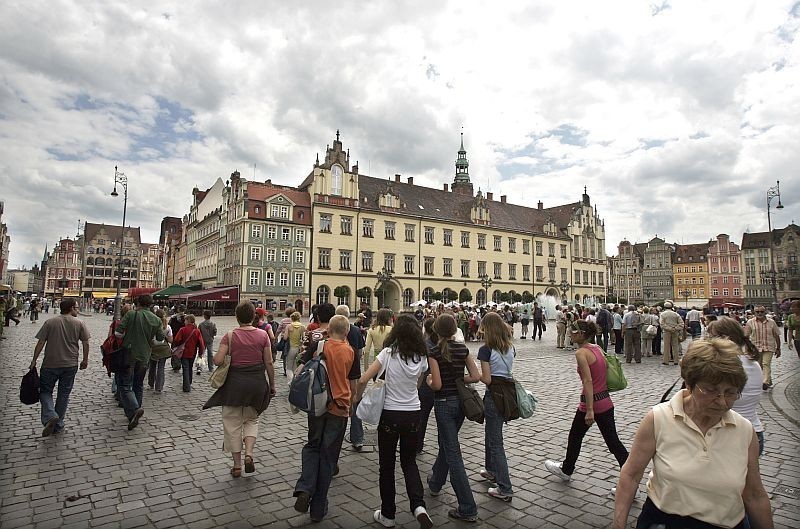 Wrocław: W czwartek zaczną budować strefę kibica