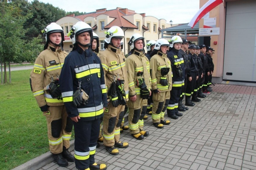Do strażaków z OSP w Kąkolewie trafił nowy wóz strażacki. Tak wygląda nowy samochód ZDJĘCIA