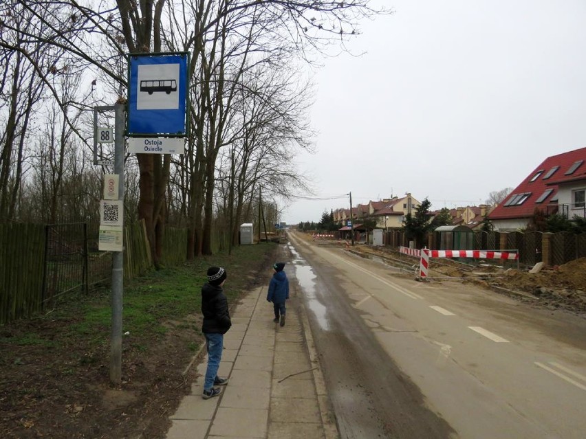 Przebudowują drogę między Szczecinem a Stobnem [ZDJĘCIA] 