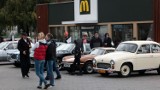 Zabytkowe i klasyczne auta zablokowały McDonald's  w Grudziądzu. Zobacz zdjęcia 