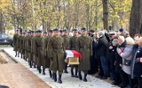 Uroczysty pogrzeb odnalezionych Obrońców Westerplatte. Bohaterowie spoczęli na Cmentarzu Żołnierzy Wojska Polskiego