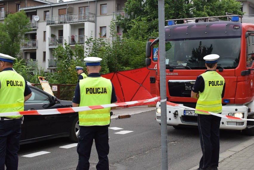 Gniezno. Do sieci wyciekł film z tragicznego wypadku na ul. Żuławy. Policja: poszukujemy odpowiedzialnego za to