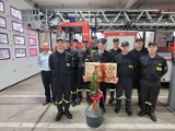 Strażacy z Żor przechodzą na zasłużoną emeryturę. Za swoje zasługi byli odznaczani medalami