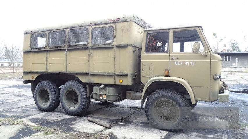 Autobus sztabowy AS-2 na samochodzie STAR 266

Rok...