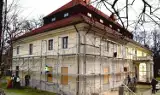 Trwa remont Dworu Zieleniewskich w Trzebini. Duża dotacja rządowa