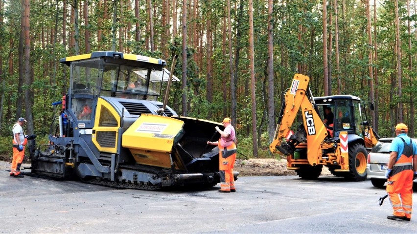 Drogowcy uporali się szybko z przebudową drogi nad Zalew Szczeciński [ZDJĘCIA]  