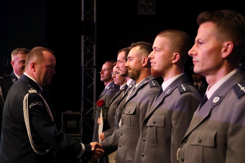 Wręczanie awansów dla szczecineckich policjantów