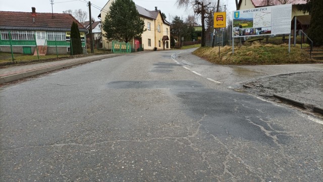 W tym roku zostanie wykonana przebudowa dwóch odcinków drogi powiatowej w Gierczycach o łącznej długości 1,053 km