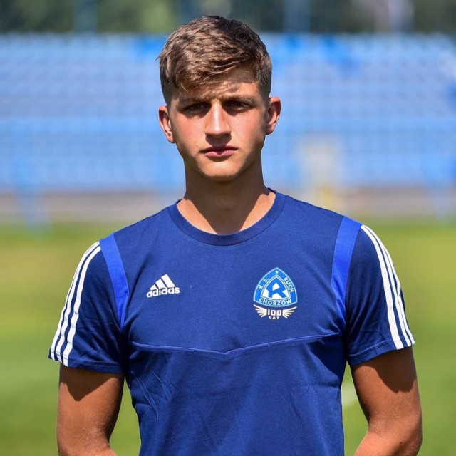 17-letni Tomasz Neugebauer przed rokiem dołączył do Ruchu Chorzów, a niedawno zadebiutował w pierwszym zespole.