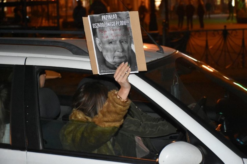 Strajk kobiet w Chełmie. Już trzeci raz protestujący wyszli na ulice - zobacz zdjęcia
