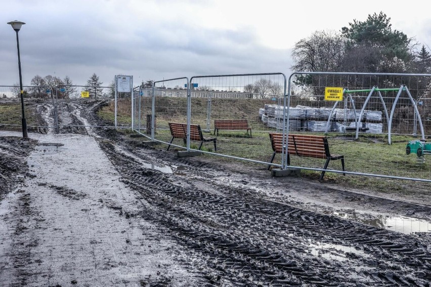 Czy rewitalizacja gdańskich bastionów nie jest zbyt radykalna? Mieszkańcy Dolnego Miasta zaskoczeni skalą robót, radny pisze interpelację