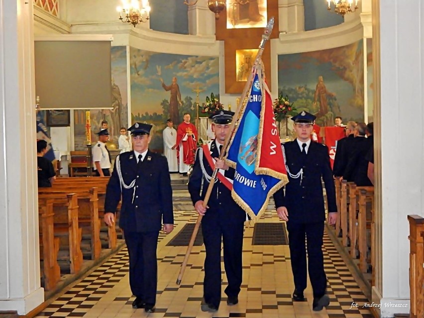 Powiatowe obchody Dnia Strażaka zaczęły się w piątek, 1...