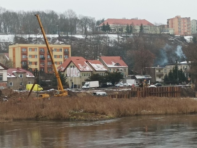 Trwa budowa wałów przeciwpowodziowych w Krośnie Odrzańskim.