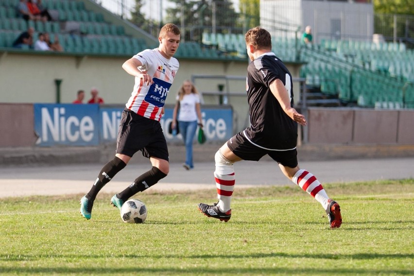 Tylu goli w jednym meczu na stadionie przy ulicy Sportowej w...