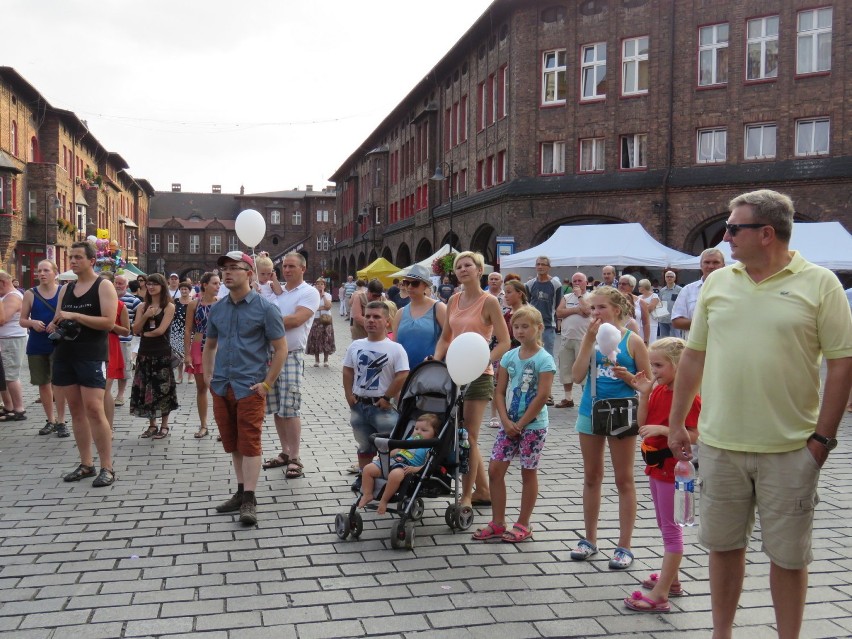 Fajer na Nikiszu: Wolontariusze zbierali datki na Paulinę Szołtysek, chorującą na białaczkę