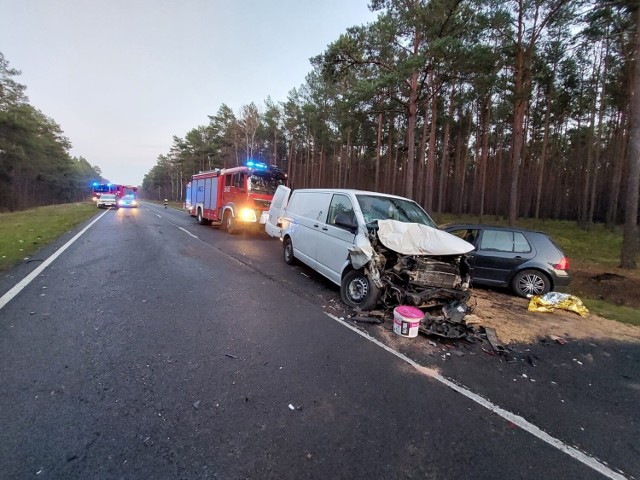 W wypadku na drodze krajowej nr 32, między Krosnem Odrzańskim a Gubinem, zginęła jedna osoba.
